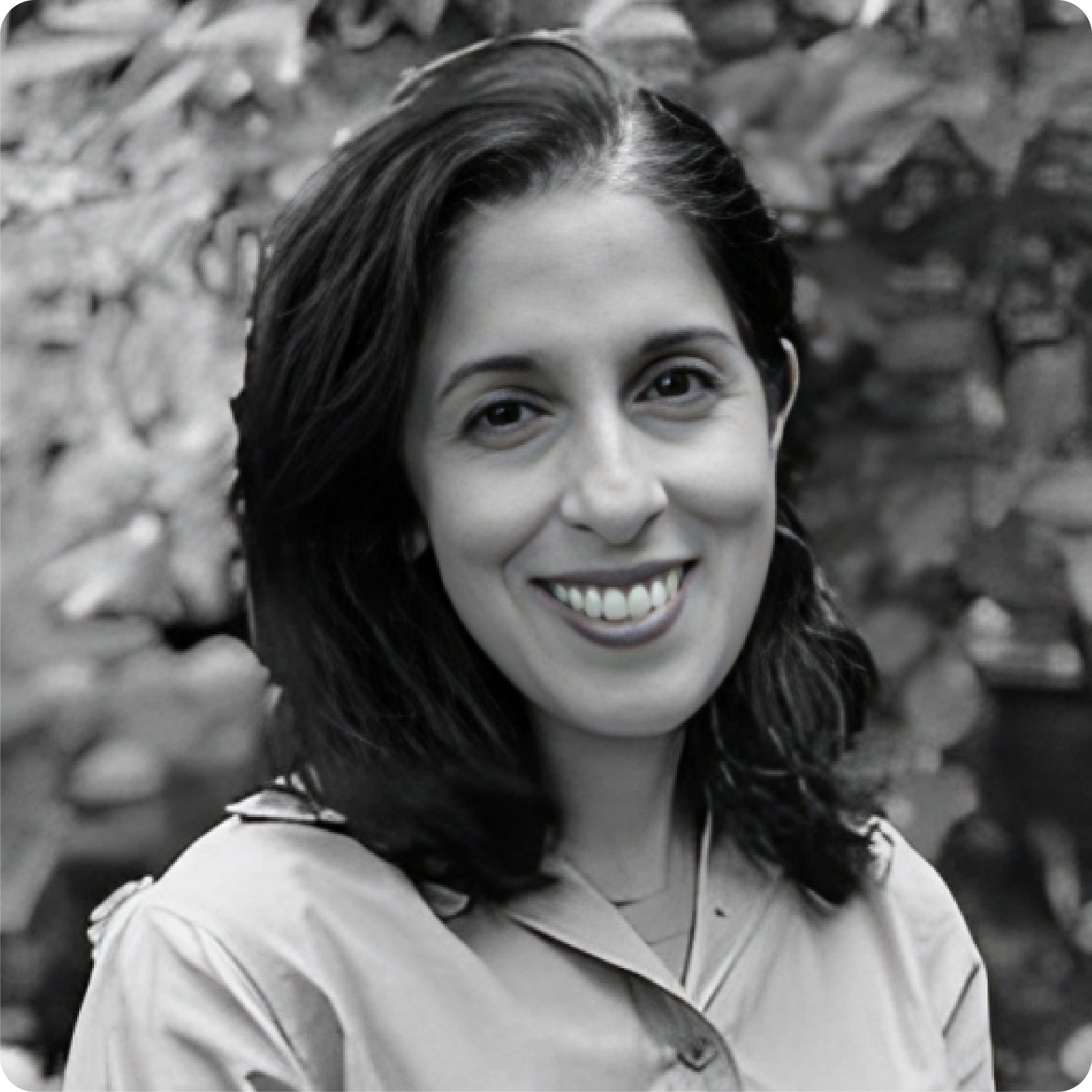 Asma Dilawari headshot black & white